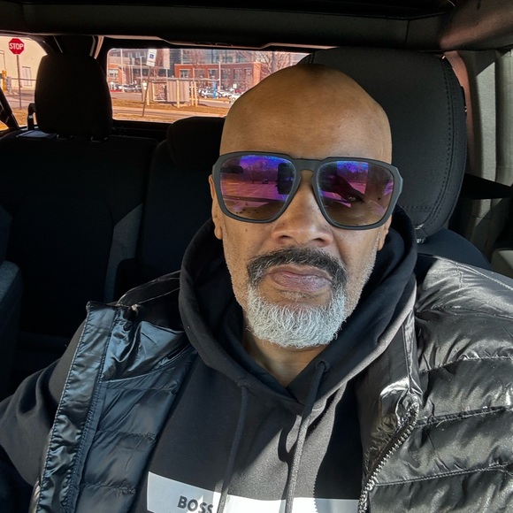 Meet your Posher, Dyon - Picture 5 of 16